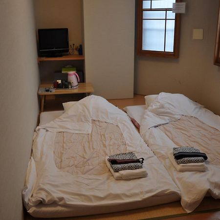 Family Inn Saiko Tokyo Bagian luar foto