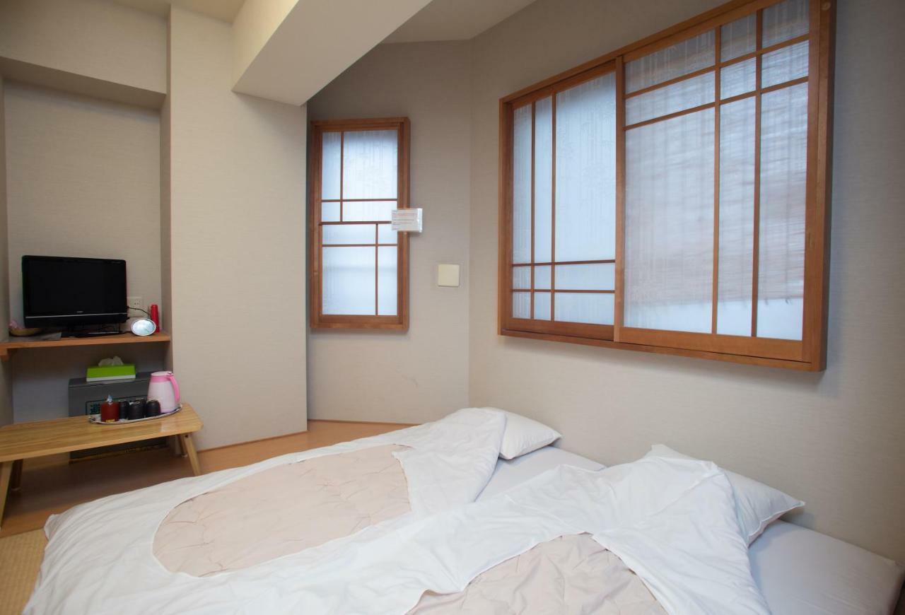 Family Inn Saiko Tokyo Bagian luar foto